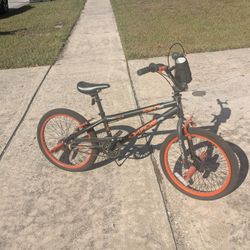 Boy's 20" Kent BMX BIKE