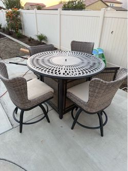 **TALL PATIO FIRE PIT TABLE WITH 4 CHAIRS**