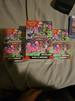 Pokémon Scarlet & Violet Shrouded Fable Booster Bundle x4