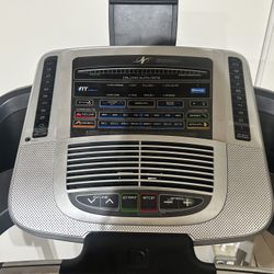 Treadmill 