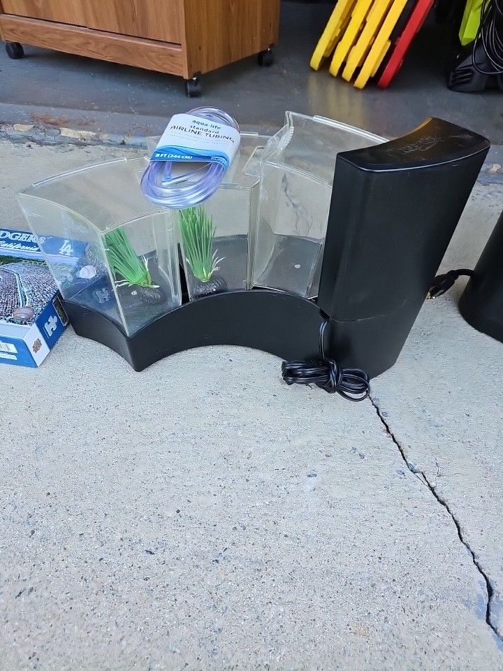 Aqueon Betta Falls Black Fish Tank Aquarium / Quite Waterfall Filter