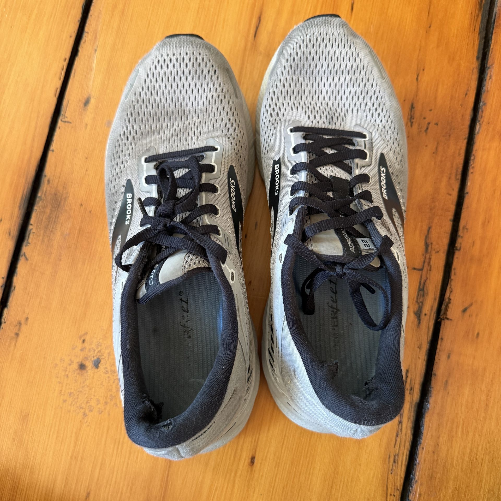 Brooks Adrenaline GTS – Size 10.5 – Includes SuperFeet Inserts