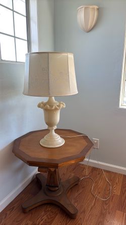 Vintage Alabaster Laps 