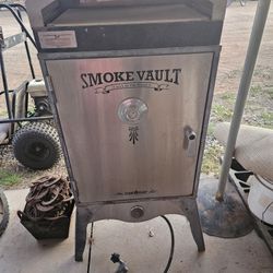SmokeVault  Outdoor Cooker &smoker