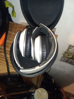BEATS BY DR DRE STUDIO