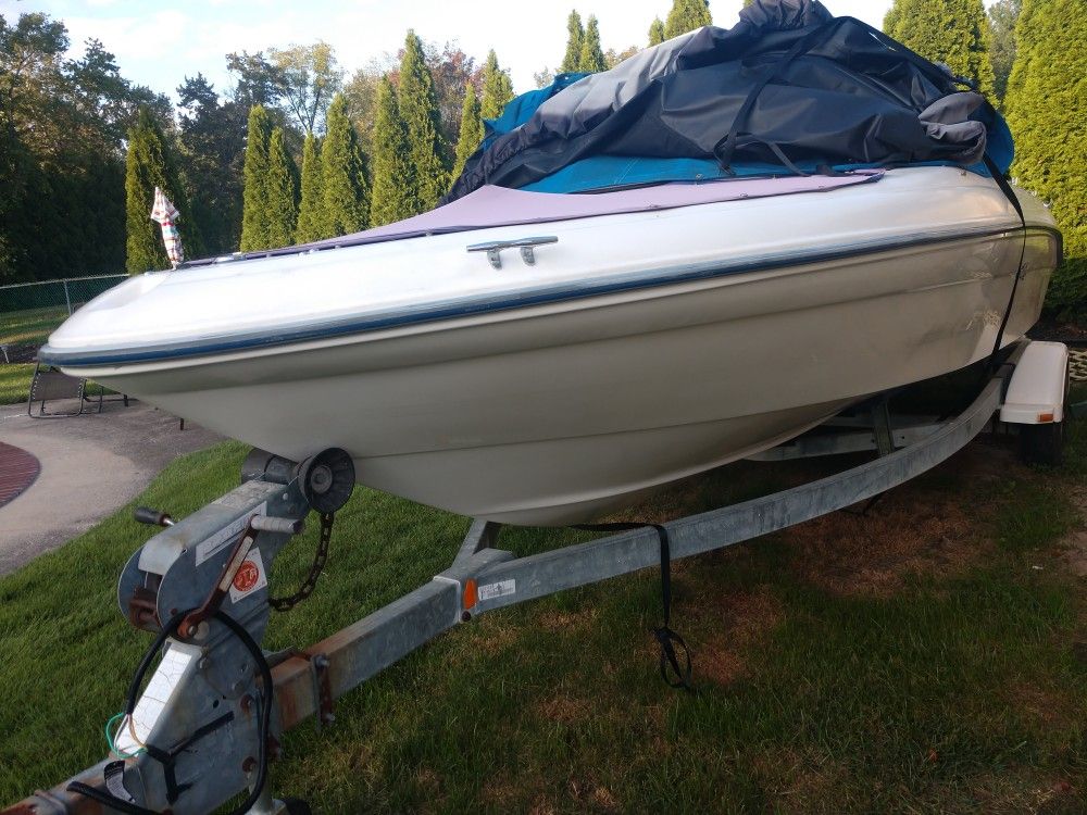 1996 Searay bowrider with 130hp outboard and trailer