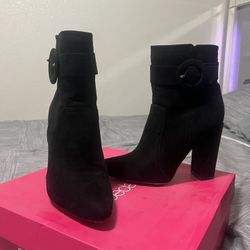 Black heel booties 