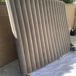 Queen Size Mattress With Pump. Takes Only Few Min. To Inflate Or Deflate . TEXT IF SERIOUS BUYER AND REAFY TO PICK UP