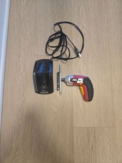 Wireless electric screwdriver