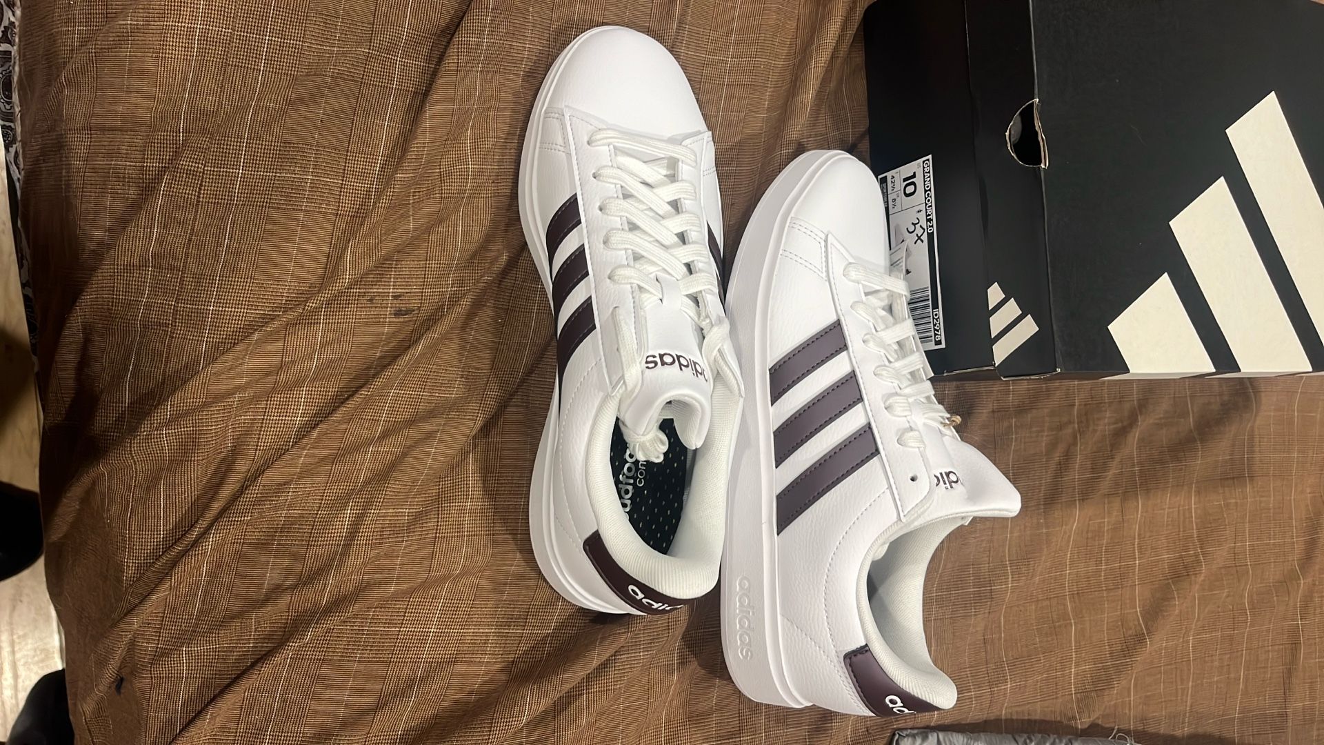 Size 10 Grand court 2.0