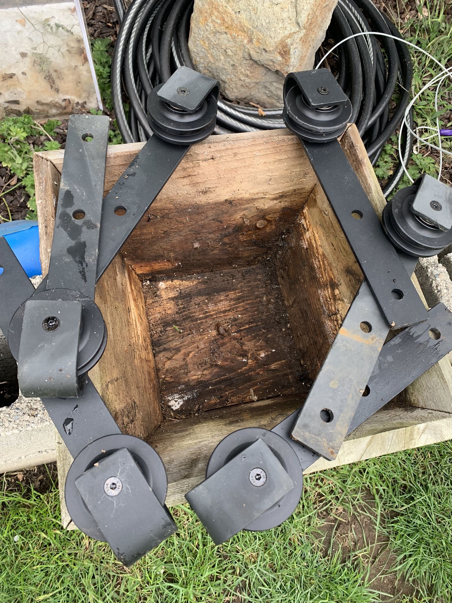 Barn door hardware bolts and rollers