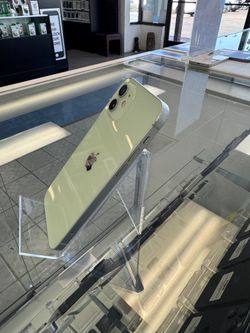iPhone 12 64GB Unlocked Pre-owned