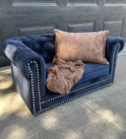 Luxury Blue Velvet Chesterfield Pet & Toddler Sofa - Tufted Couch with Nailhead Trim
