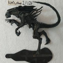 McFarlane Movie Maniacs AvP Alien vs Predator Xenomorph Queen Deluxe Figure Neca
