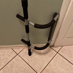 Doorway Chin Up Bar