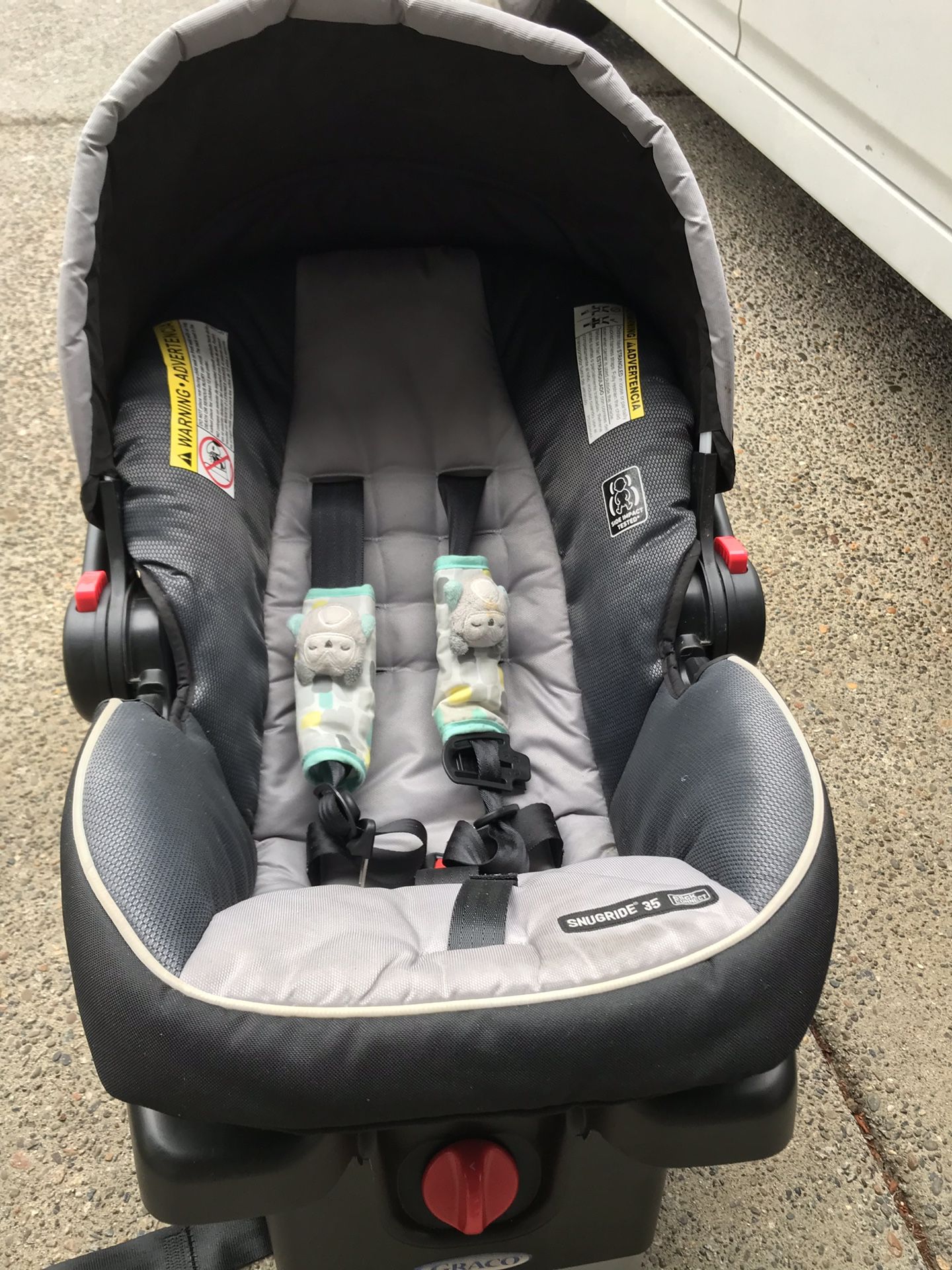 Graco car seat with base