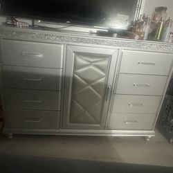 Dresser Mirror Night Stand 