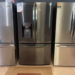 Black Stainless Full Depth Bottom Freezer Refrigerator‼️‼️