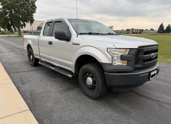 2015 Ford F-150 XL 4D 6 1/2ft