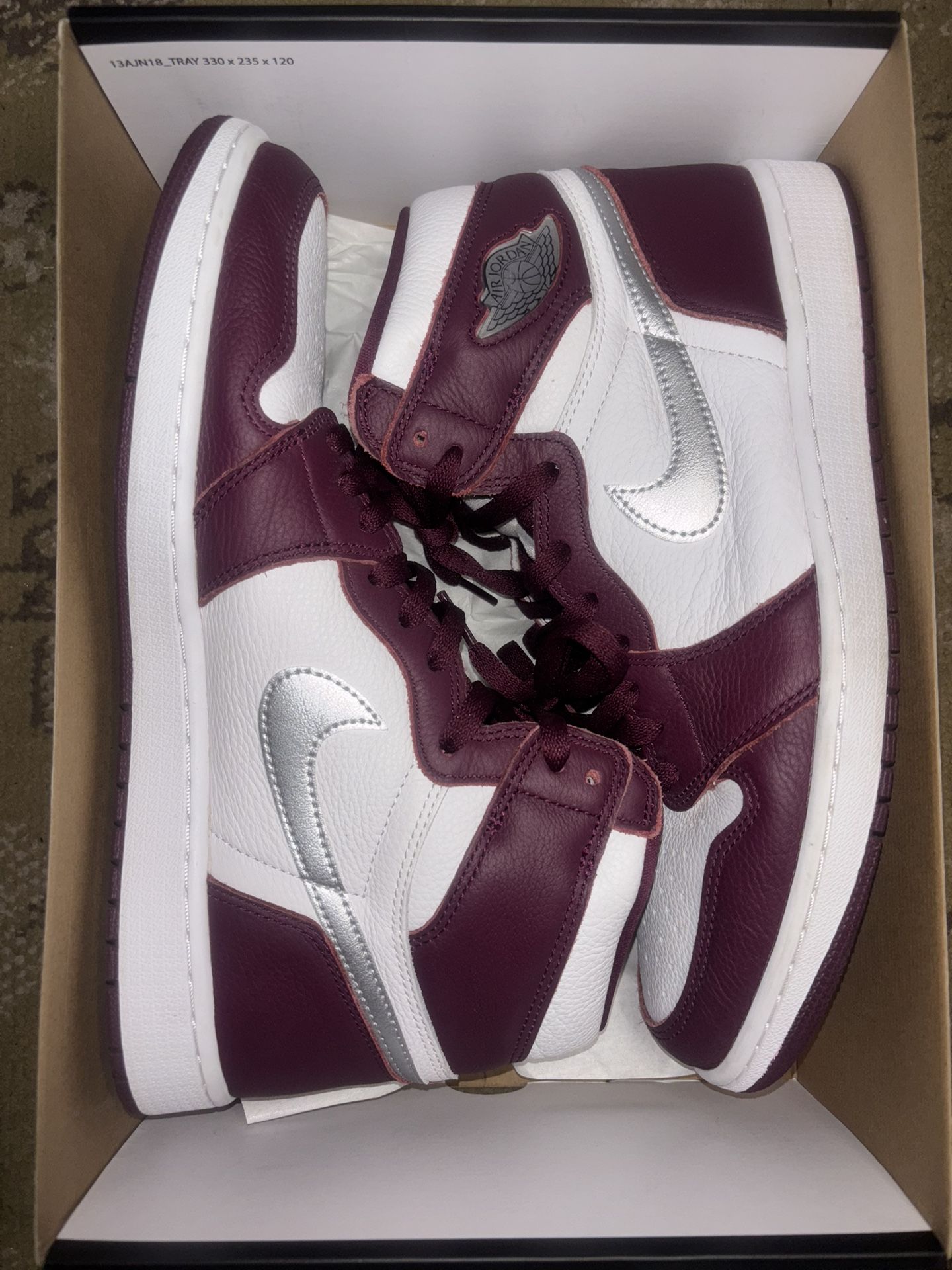 Jordan 1 High OG Bordeaux