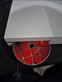 *USED* Xbox One S - 500GB - FIXED DVD PLAYER + HDMI CABLE 4K [Firm Price]