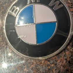 Bmw Emblem $25 Arrowhead  Brand New