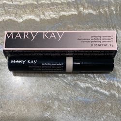 Mary Kay Light Ivory Perfecting Concealer for All Skin Types 
