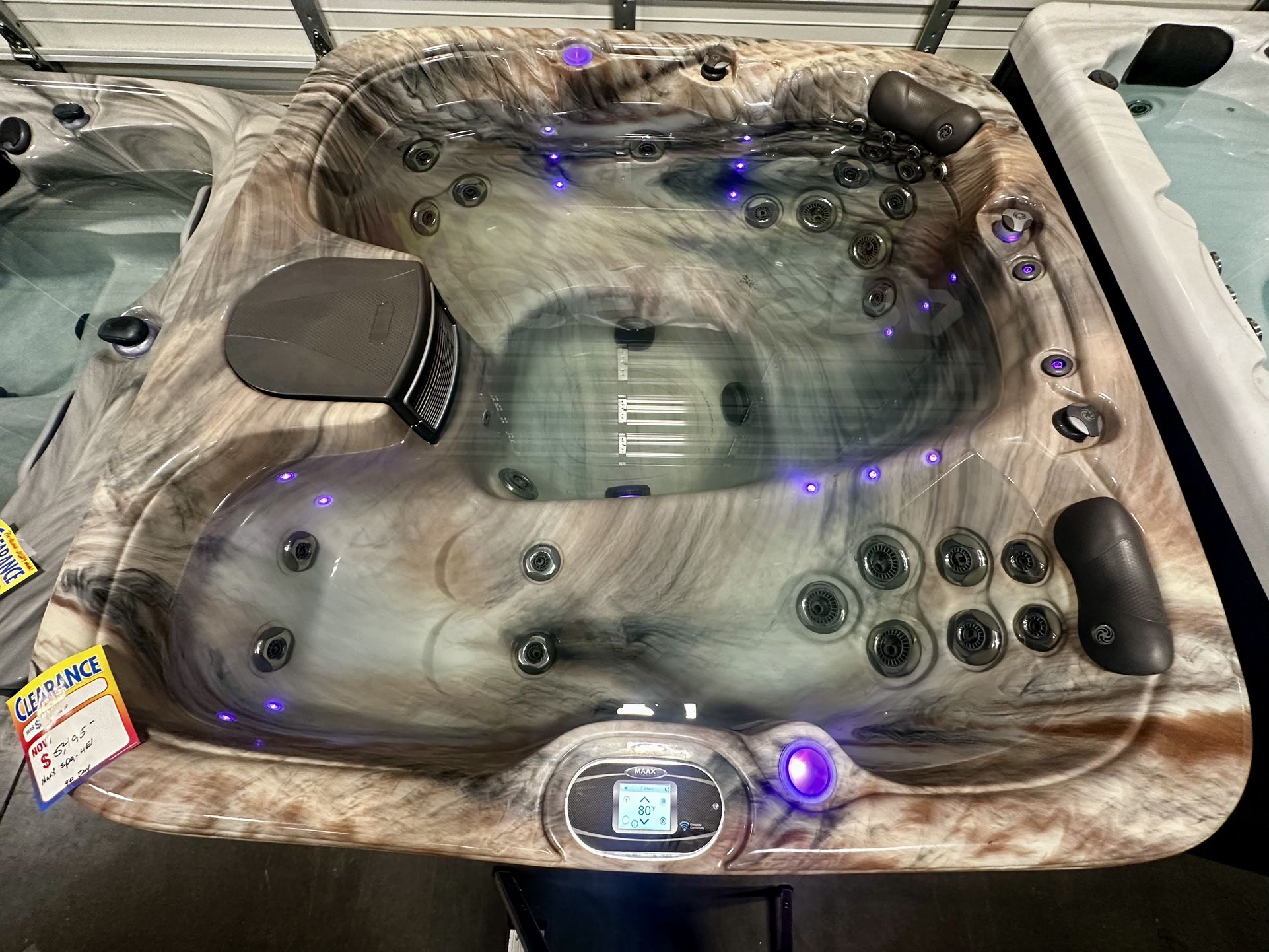 Hot Tub - 461 MAAX Spa
