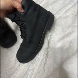 Junior Timberland Premium Weatherproof  Boot ** EXCELLENT CONDITION **
