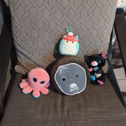 4 Plushies