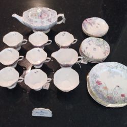 Royal Patrician 23 Pcs China Set