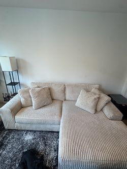 Ashley’s Furniture Lindyn 2-Piece Modular Loveseat with Chaise