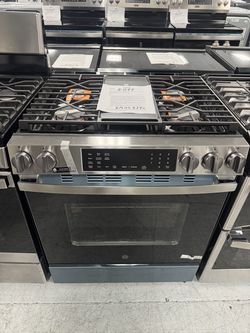 GE 30” slide in Gas range with air fly and convection