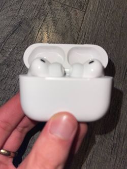 AirPods Pro 3.