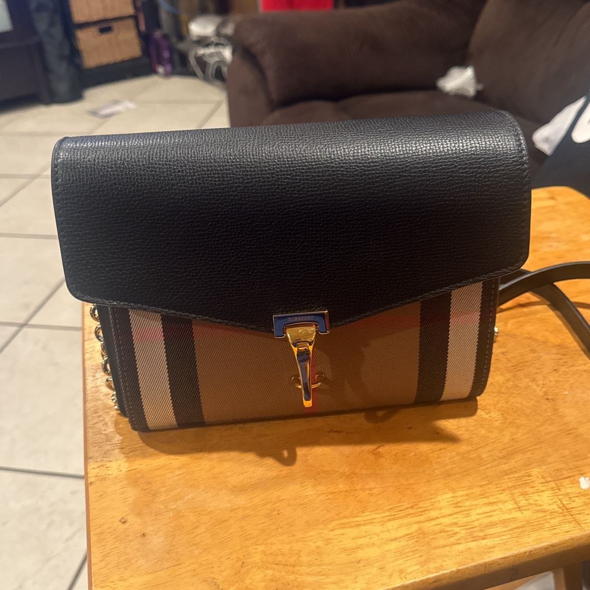 Authentic Burberry Purse And Wallet