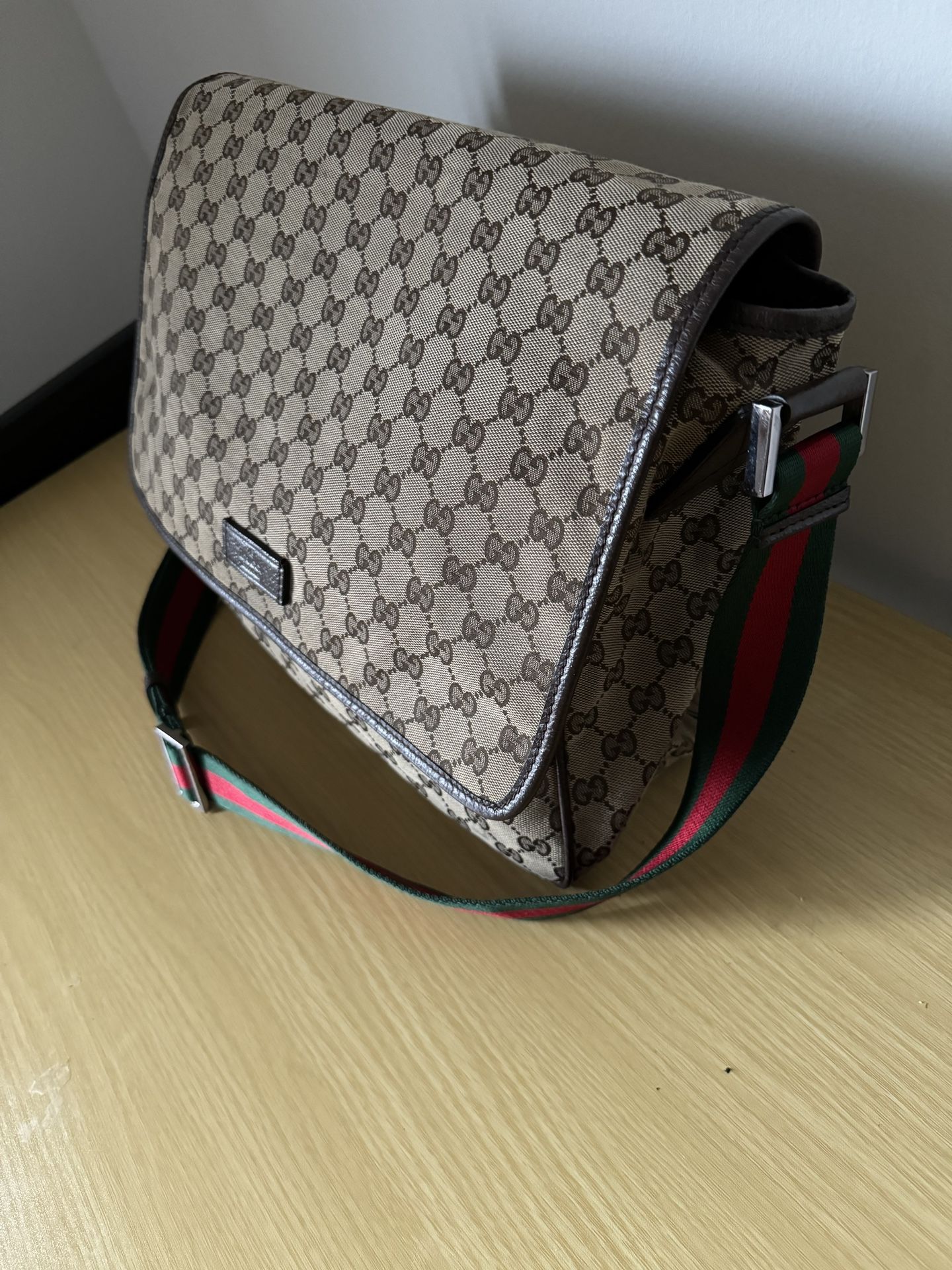 Gucci Messenger GG Shoulder Bag