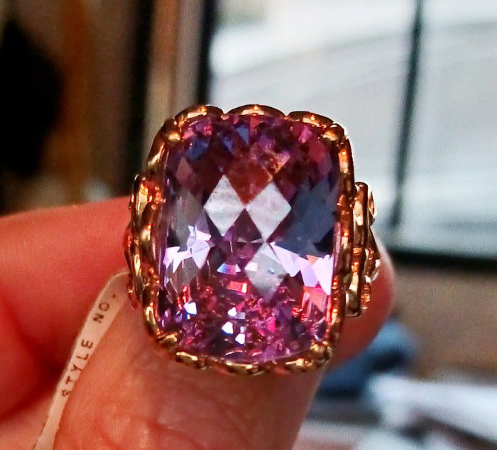 Brand New RSC  Ring With Tags, Never Worn . Beautiful Purple Color Cubic Circonia Stone In A Stunning gold Tone Setting Ring Size 7 