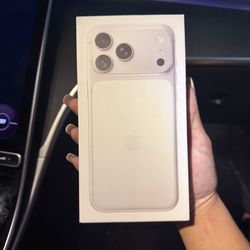 iPhone 17 Pro Max !! (UNLOCKED)