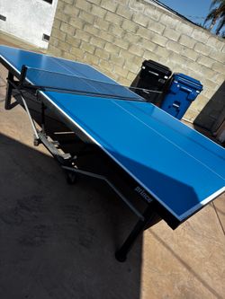 Ping-pong table