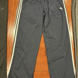 Men’s Adidas sweats, 2XL