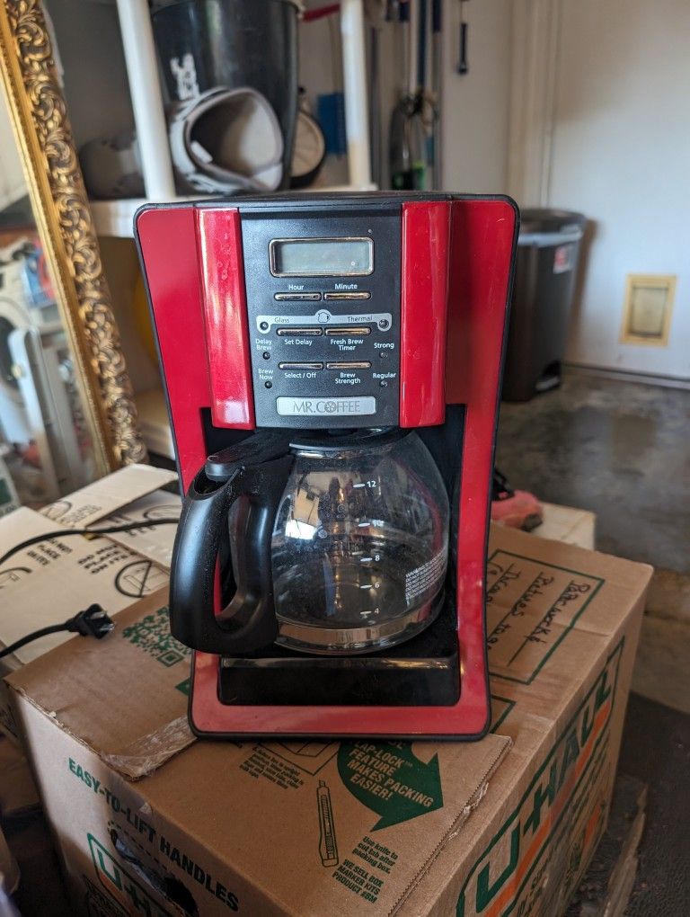 Mr. Coffee/ 12 Cup Coffee Maker With Many Features 