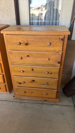 Pine Wood 5-Drawer Chest Dresser