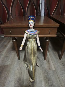 NEFERTITI EGYPT QUEEN Franklin Mint 23" PORCELAIN HEIRLOOM DOLL Gorgeous (Read)