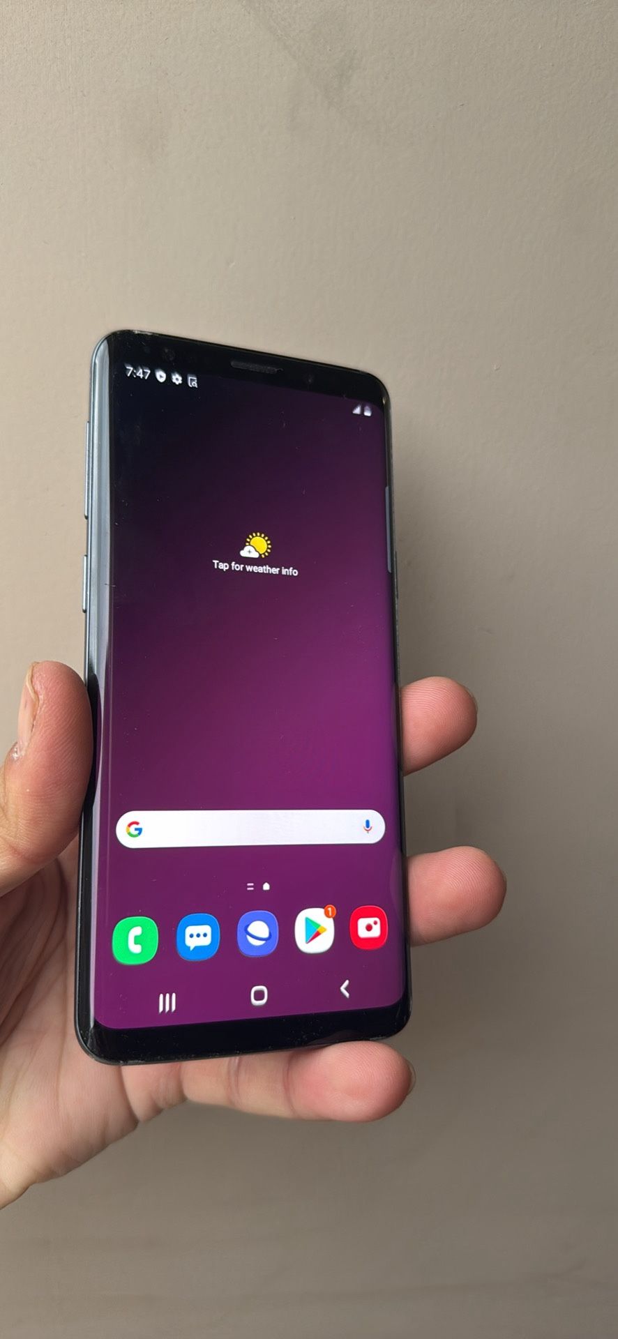 Samsung Galaxy s9. Like New and Unlocked!