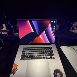 2019 MacBook Pro 16 In - i9, 4TB, 16GB of Ram