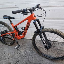 2022 Santa Cruz Hightower Carbon Full Suspension Mountain Bike 