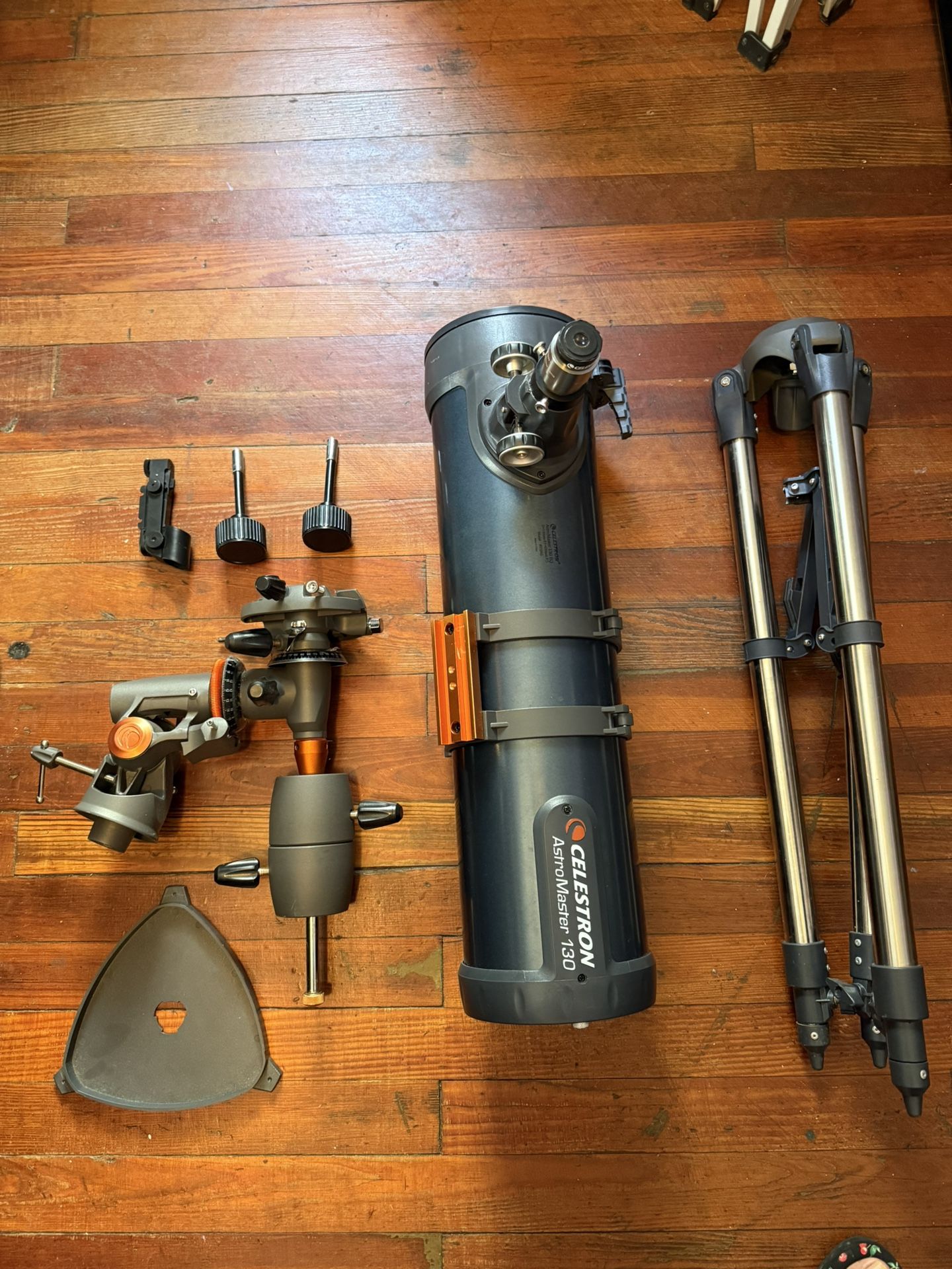 Celestron AstroMaster 130EQ Telescope – Complete Set