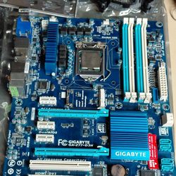 Gigabyte GA-Z77-D3H ATX Motherboard With Intel i5 3570K Processor And Stock Cooler