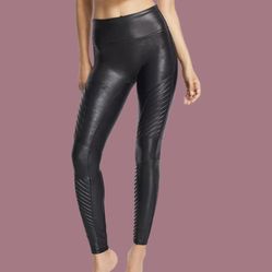 SPANX Faux Leather Moto Leggings in Very Black Size XS