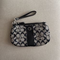 Coach Wristlet Purse /Wallet